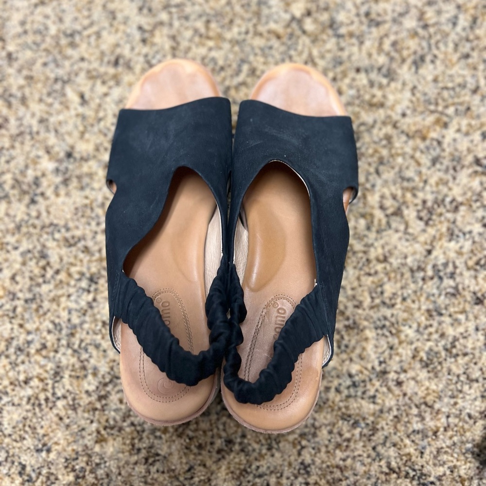 Black Heel Strapped Sandals